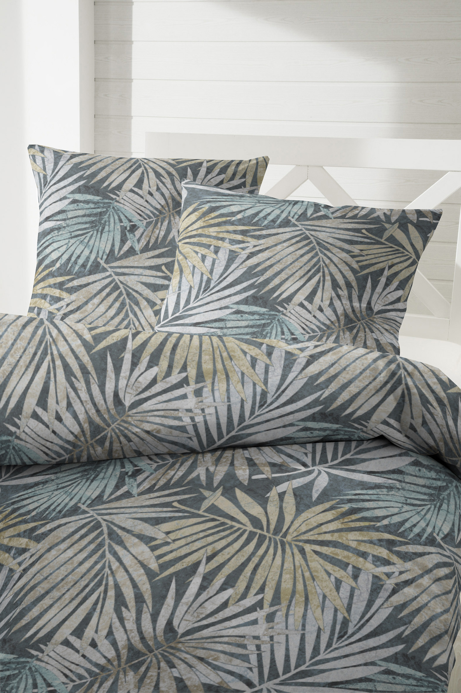 Primera Mako Satin Bettwäsche Palmwedel 155x220 + 80x80 cm in Bleu Grau